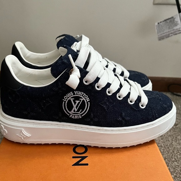 Louis Vuitton Shoes - Louis Vuitton Time out sneaker